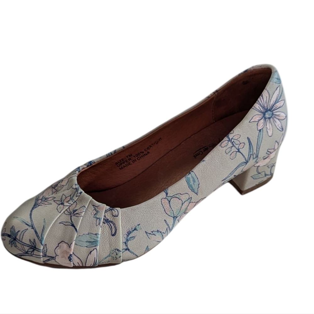 Coldwater Creek, Walk With Me, Leather Floral Heels. Sz 7